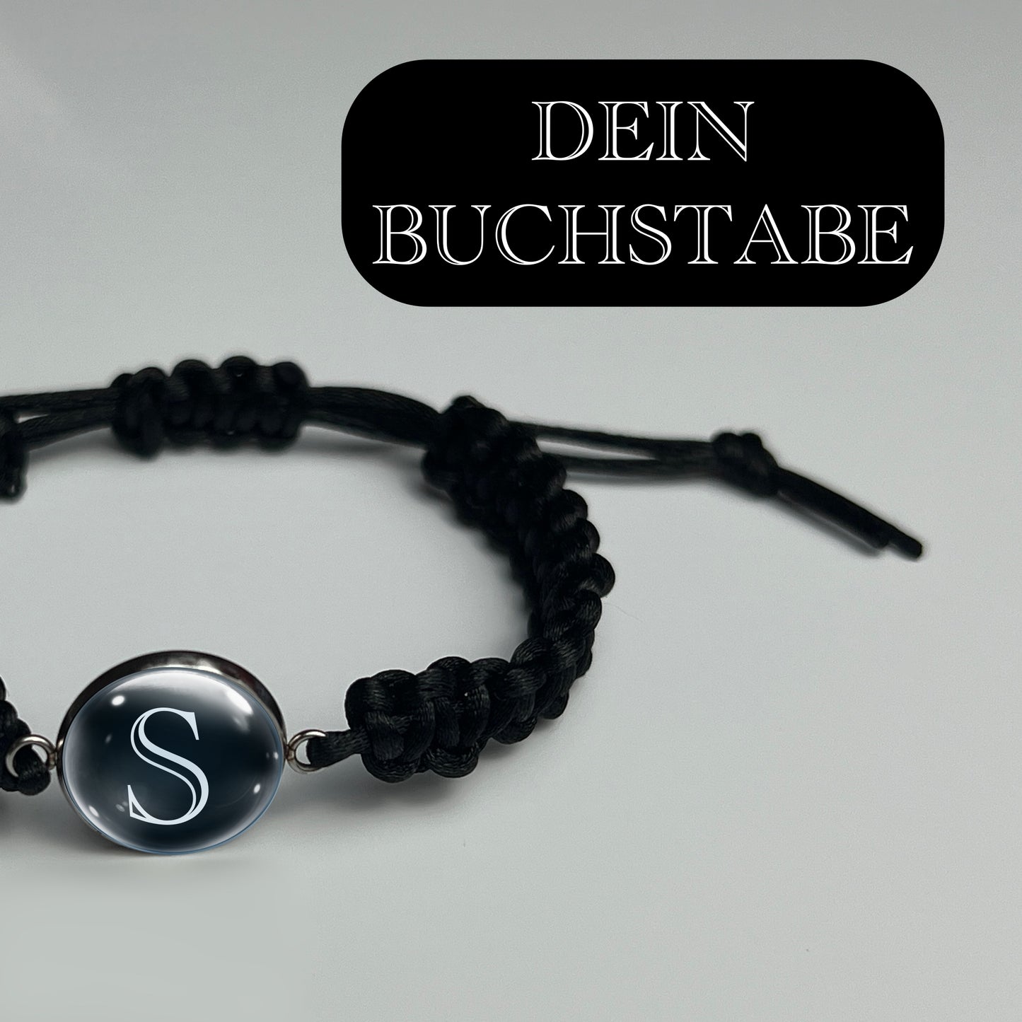 DEIN BUCHSTABE - Hochwertiges Makramee Armband