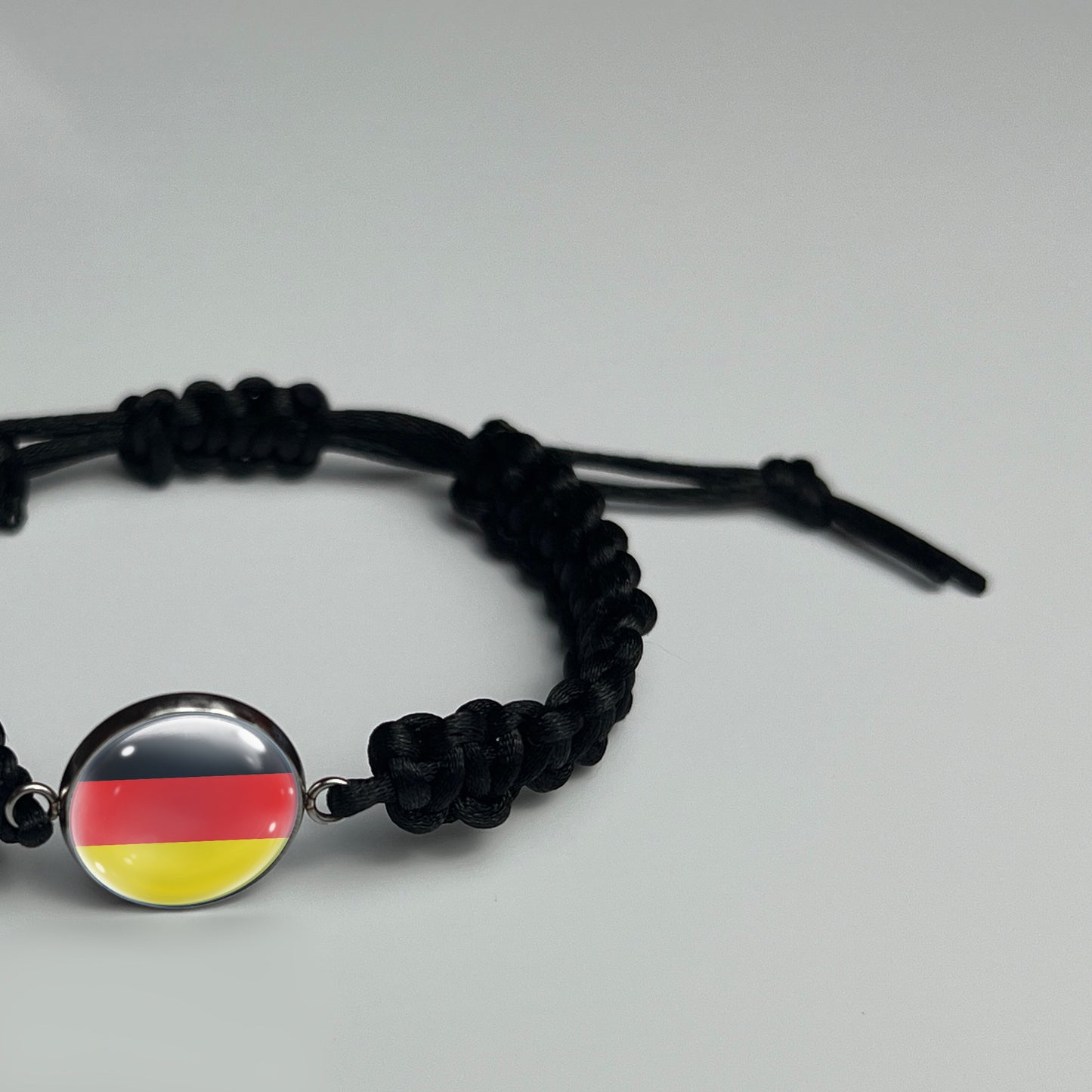 DEUTSCHLAND - Hochwertiges Makramee Armband