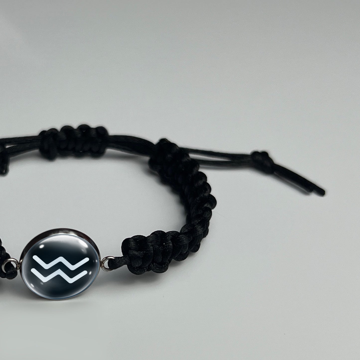 WASSERMANN - Hochwertiges Makramee Armband